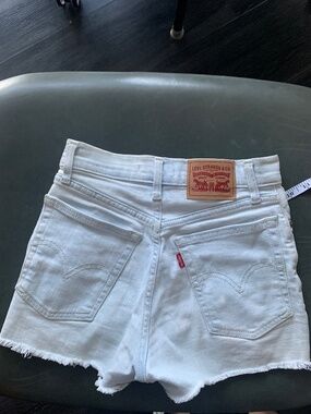 Levi’s shorts light blue